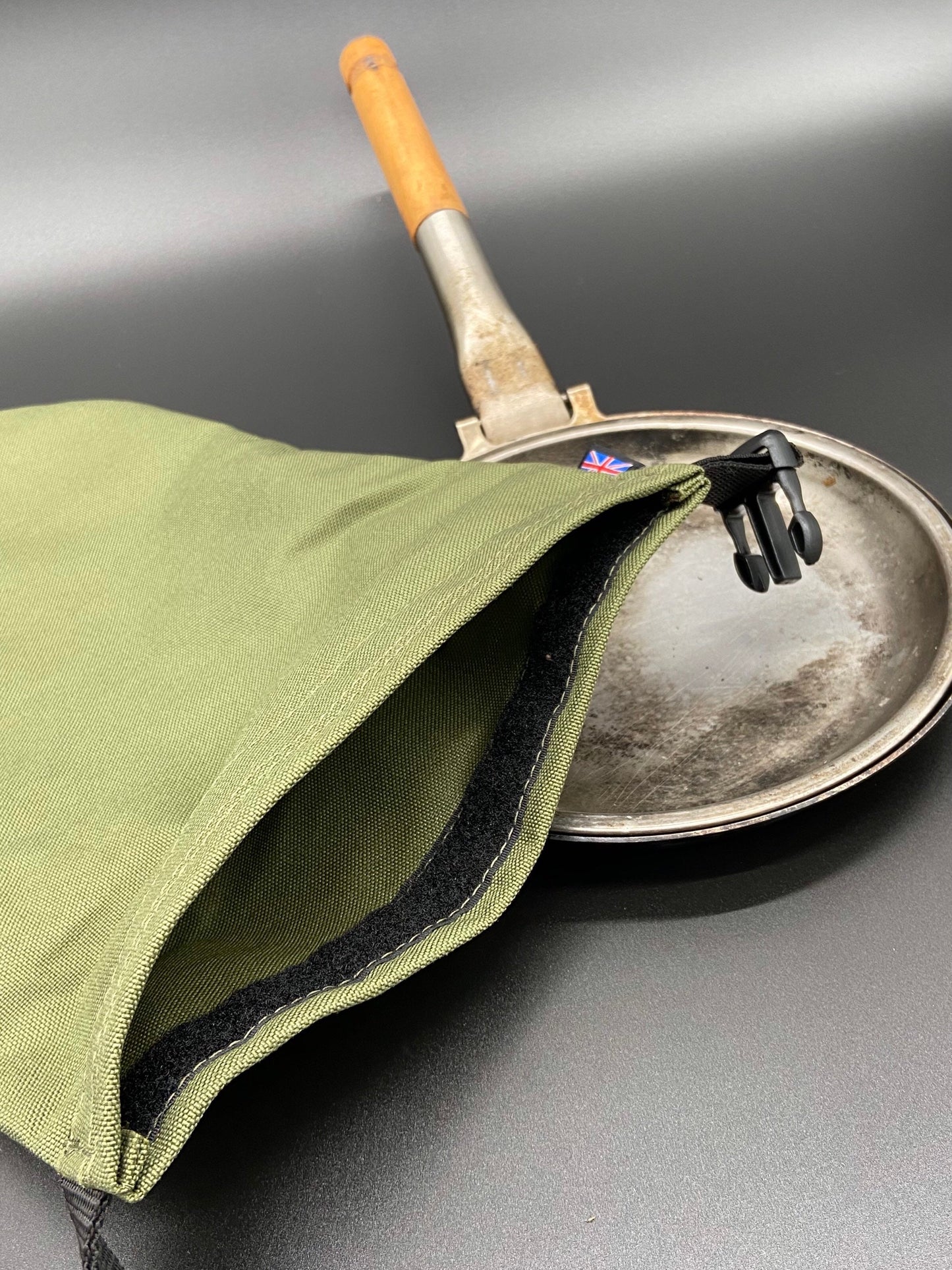 Swedish 17cm Folding Handle Frying Pan Bag